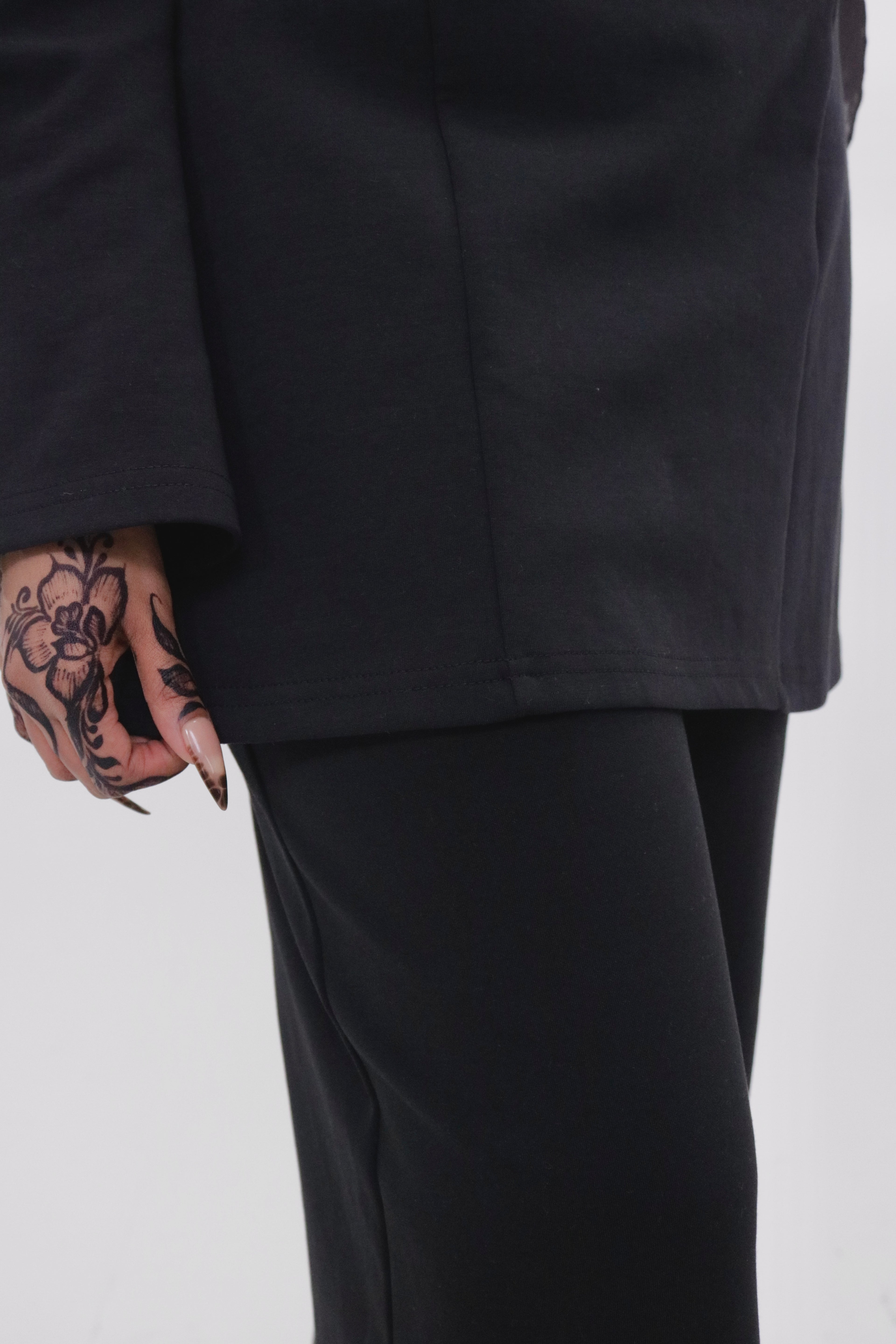 Amara comfort top-Black