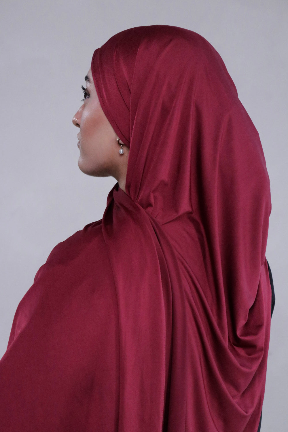 Burgundy liquid jersey hijab – Zahriya