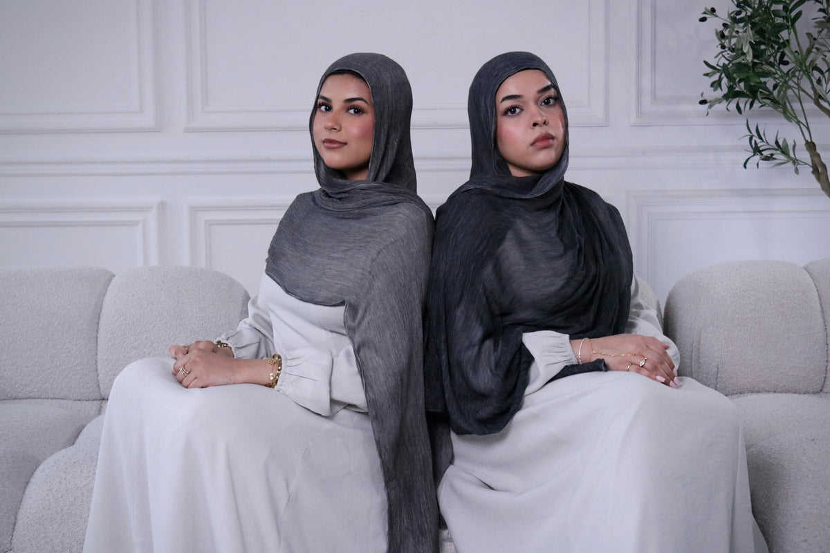 Pebble light grey modal crinkle hijab – Zahriya