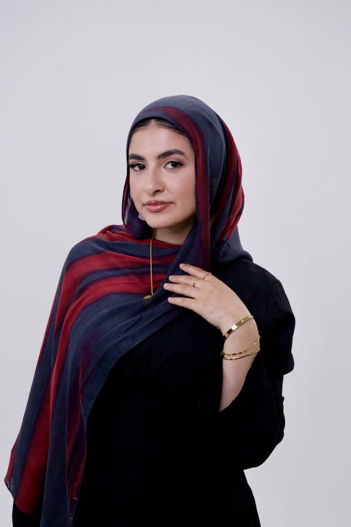 Crimson Eclipse red and charcoal marble printed modal hijab – Zahriya