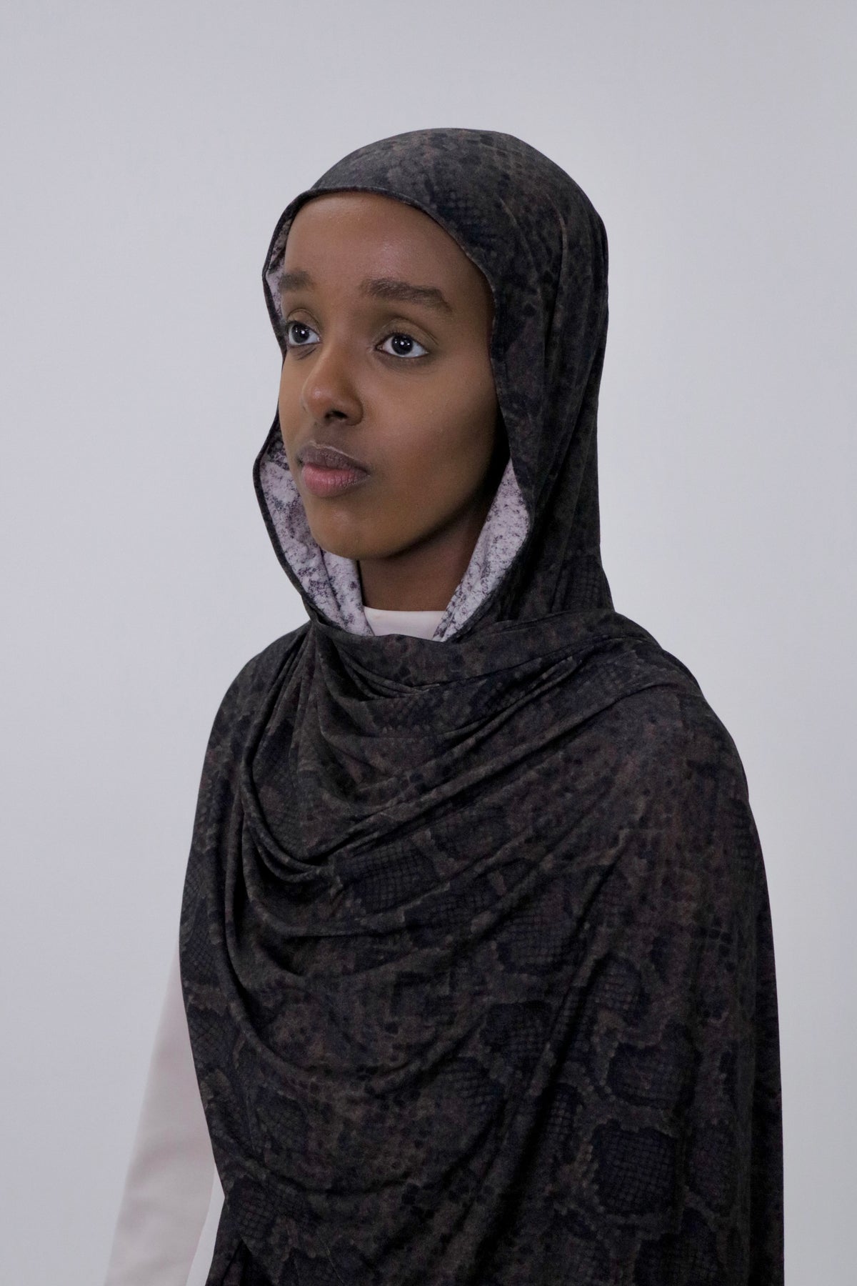 Crocodile print jersey hijab – Zahriya