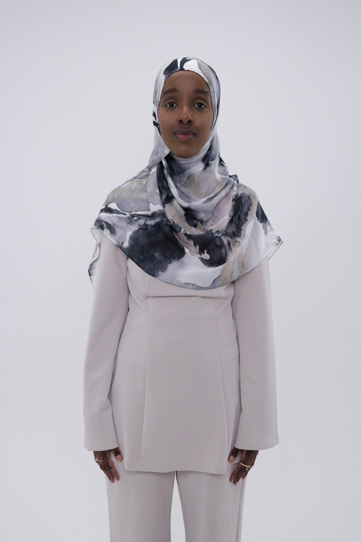 Grey Petal floral printed modal hijab – Zahriya
