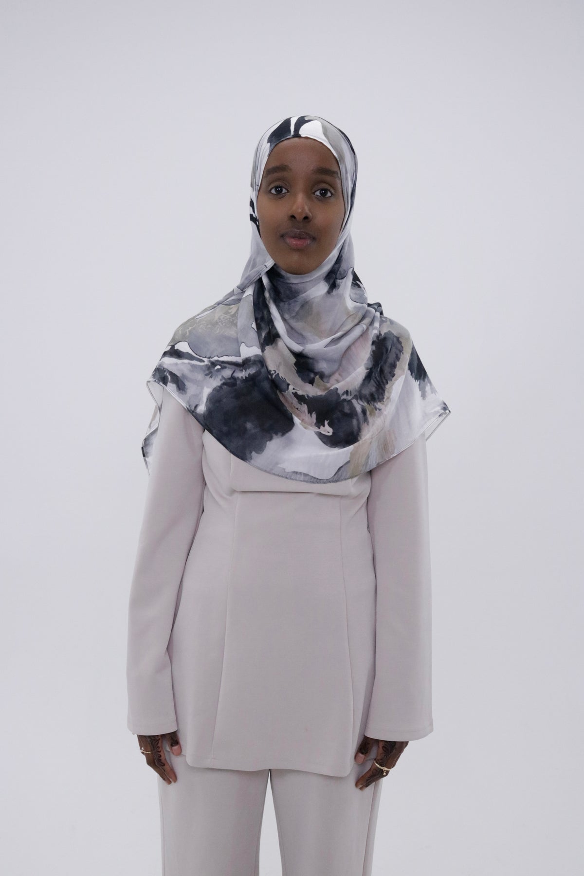 Grey Petal floral printed modal hijab – Zahriya