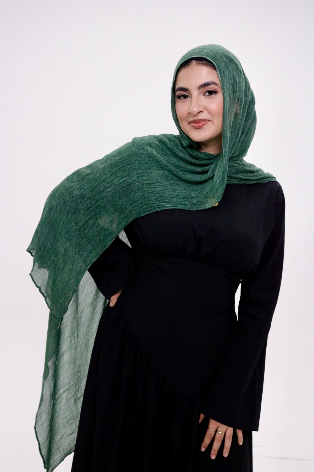 Evergreen modal crinkle hijab – Zahriya