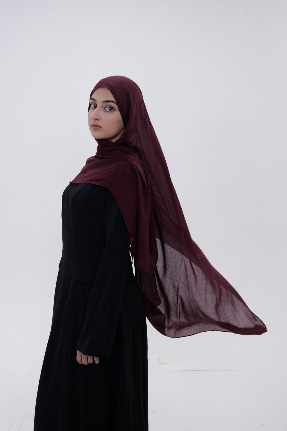 Deep cherry red woven modal hijab and undercap set – Zahriya